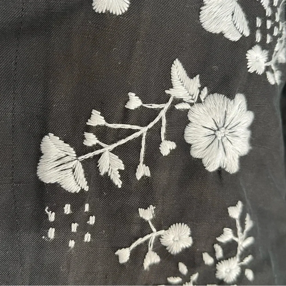 Via Seta Black Silk-Linen
Embroidered Jacket - Size 12 - Picture 5 of 11
